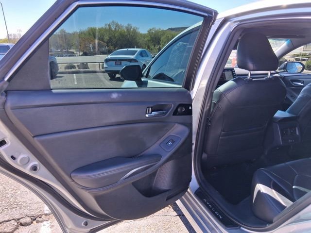 Certified 2021 Toyota Avalon XSE w/ Carpet Mat Package (TMS) FWD image 5