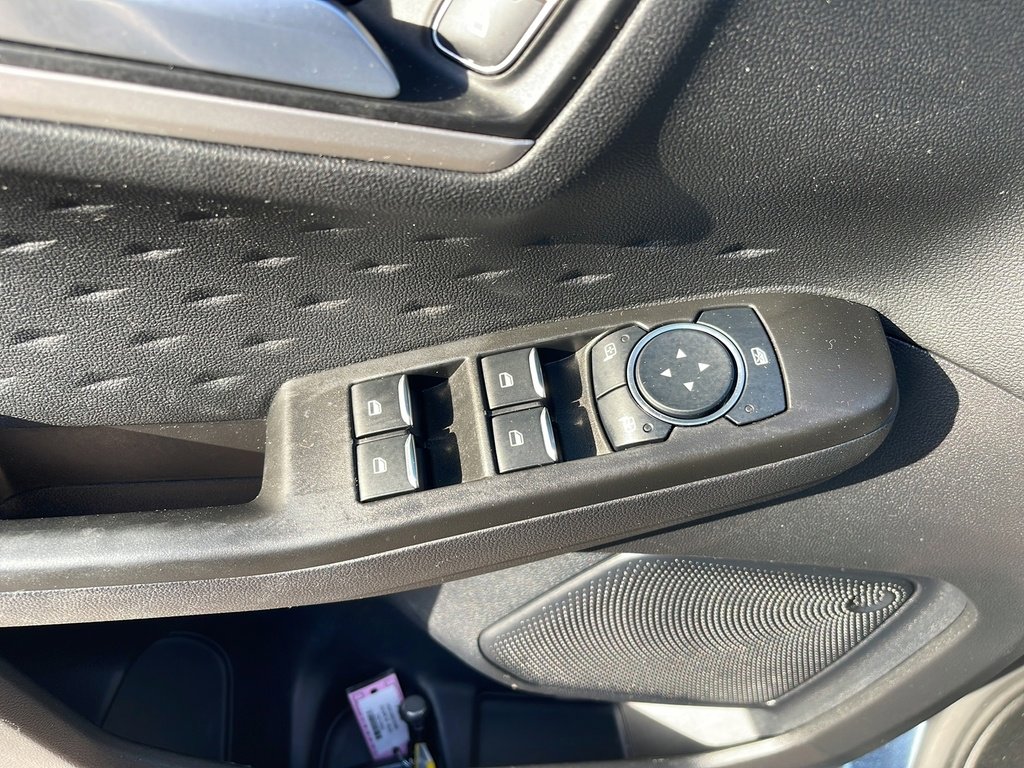 Certified 2020 Ford Escape SE image 10