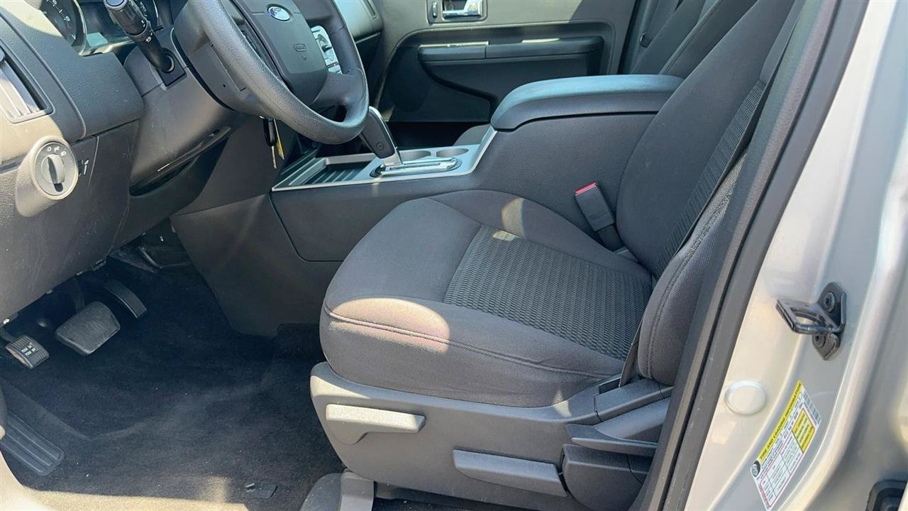 Used 2010 Ford Edge SE FWD image 24