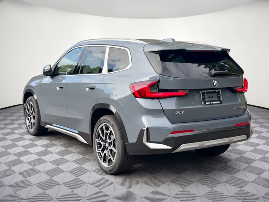 New 2027 BMW X1 xDrive28i AWD/4WD image 3