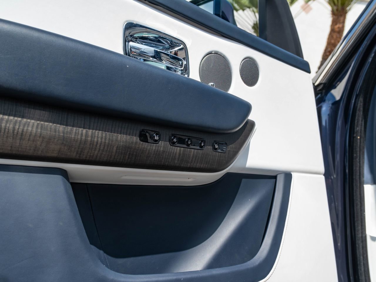 Certified 2019 Rolls-Royce Cullinan image 23