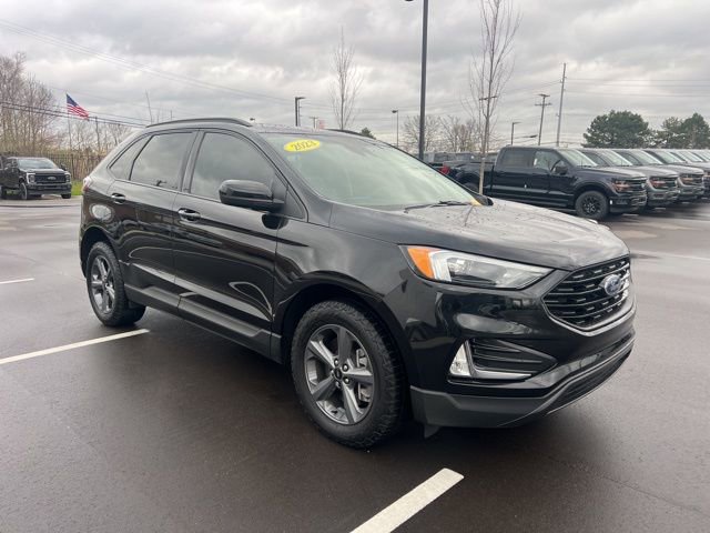 Used 2023 Ford Edge SEL w/ Sport Appearance Package image 3