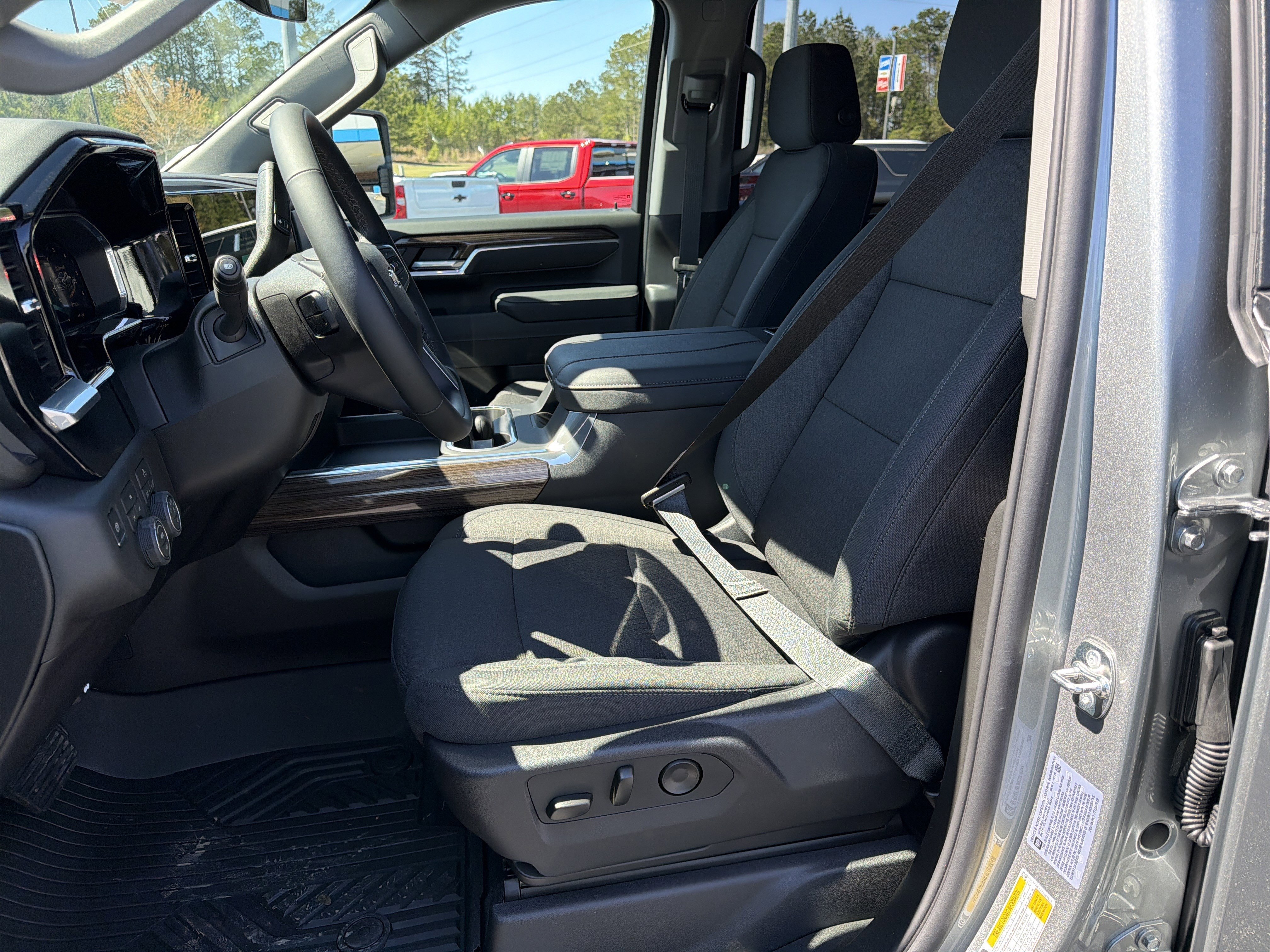 New 2026 Chevrolet Silverado 2500 LT image 9