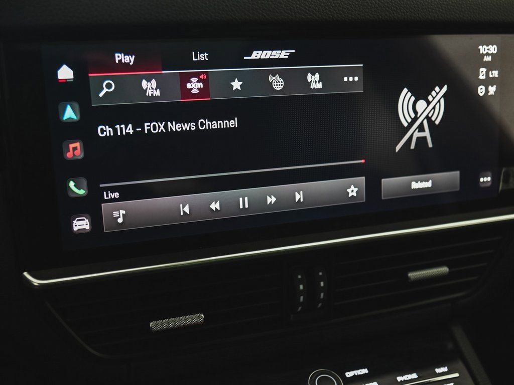 Used 2022 Porsche Cayenne Platinum Edition image 20