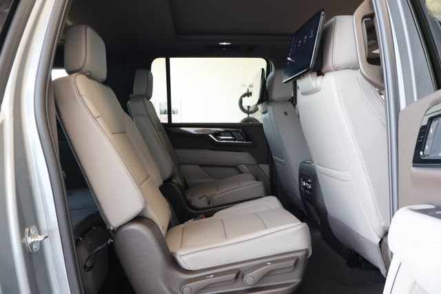 New 2026 GMC Yukon XL Elevation w/ Elevation Premium Package AWD/4WD image 25
