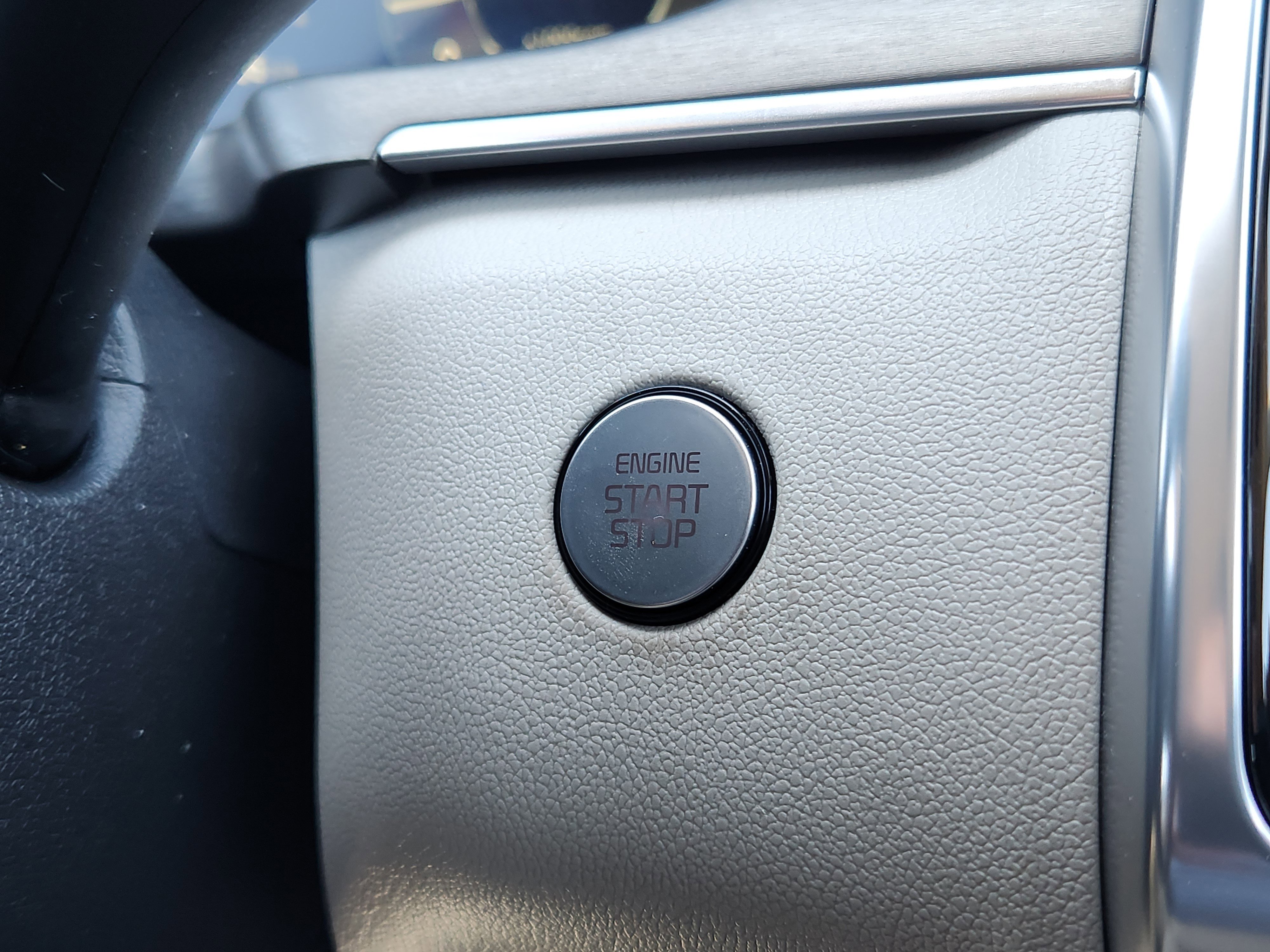 Used 2023 Kia Sorento SX image 17