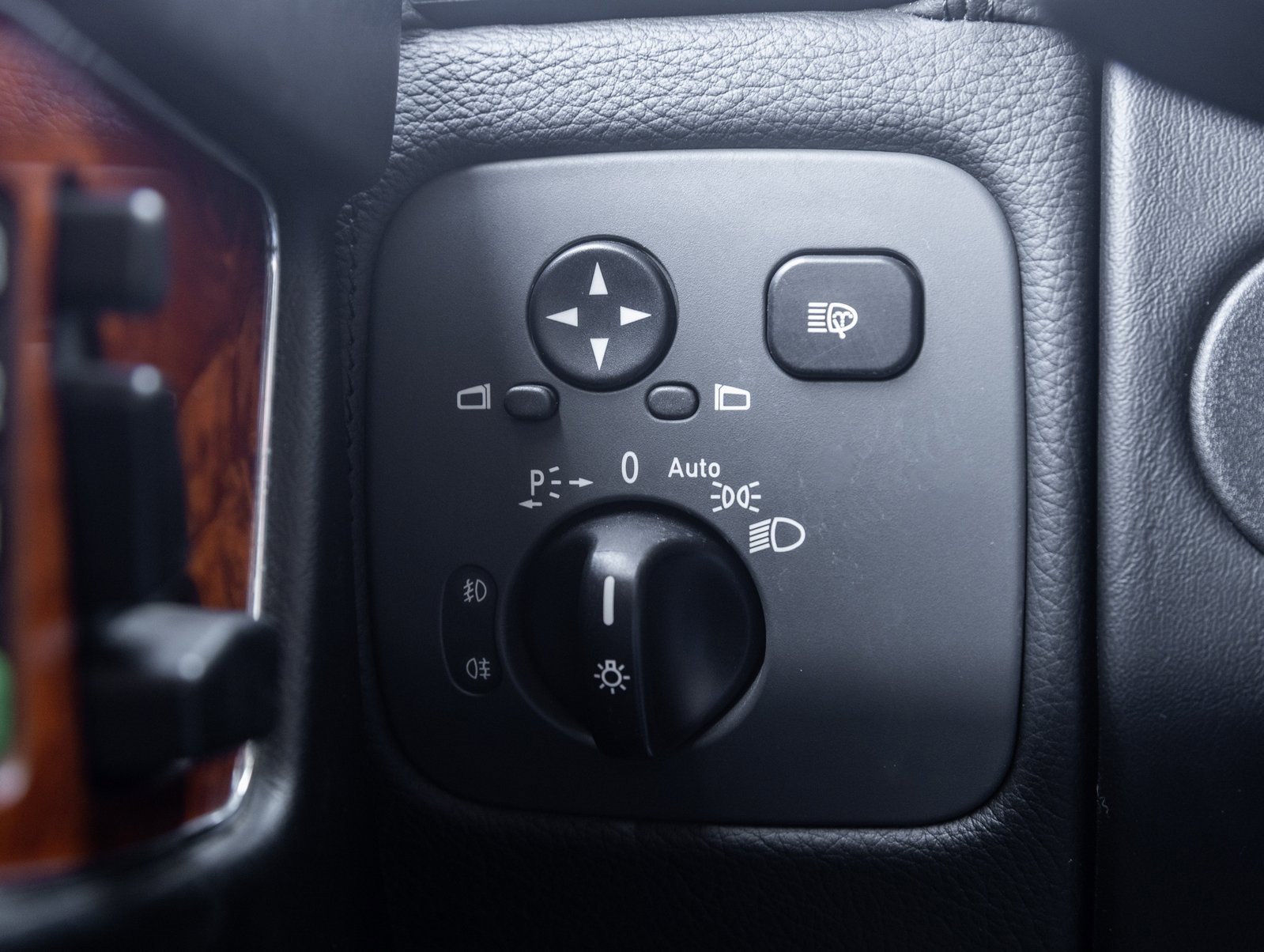 Used 2011 Mercedes-Benz G 55 AMG 4MATIC image 17