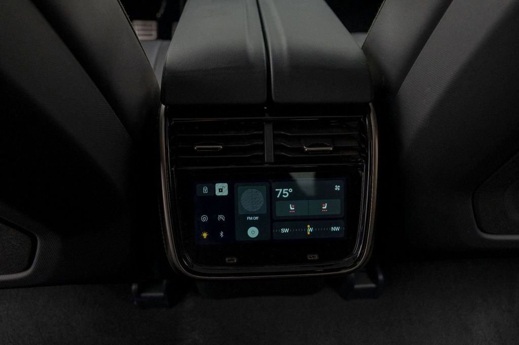 Used 2022 Rivian R1T Adventure image 29