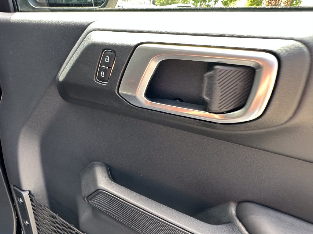 New 2026 Ford Bronco Outer Banks AWD/4WD image 18
