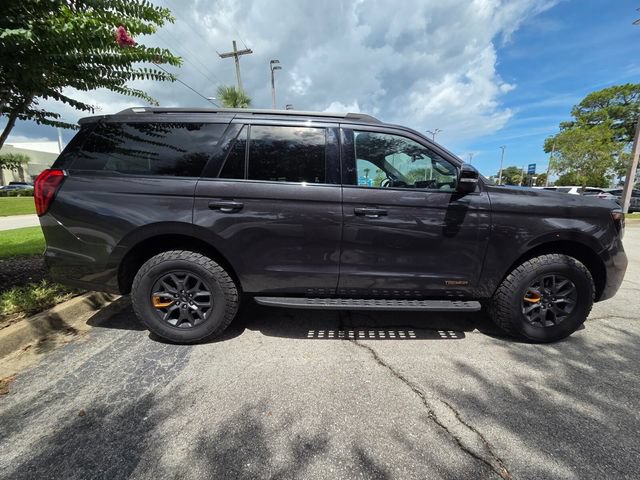 Used 2025 Ford Expedition Tremor AWD/4WD image 4