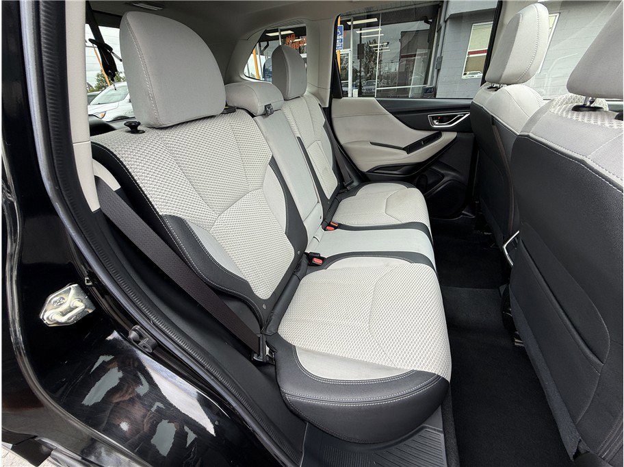 Used 2020 Subaru Forester Premium image 34
