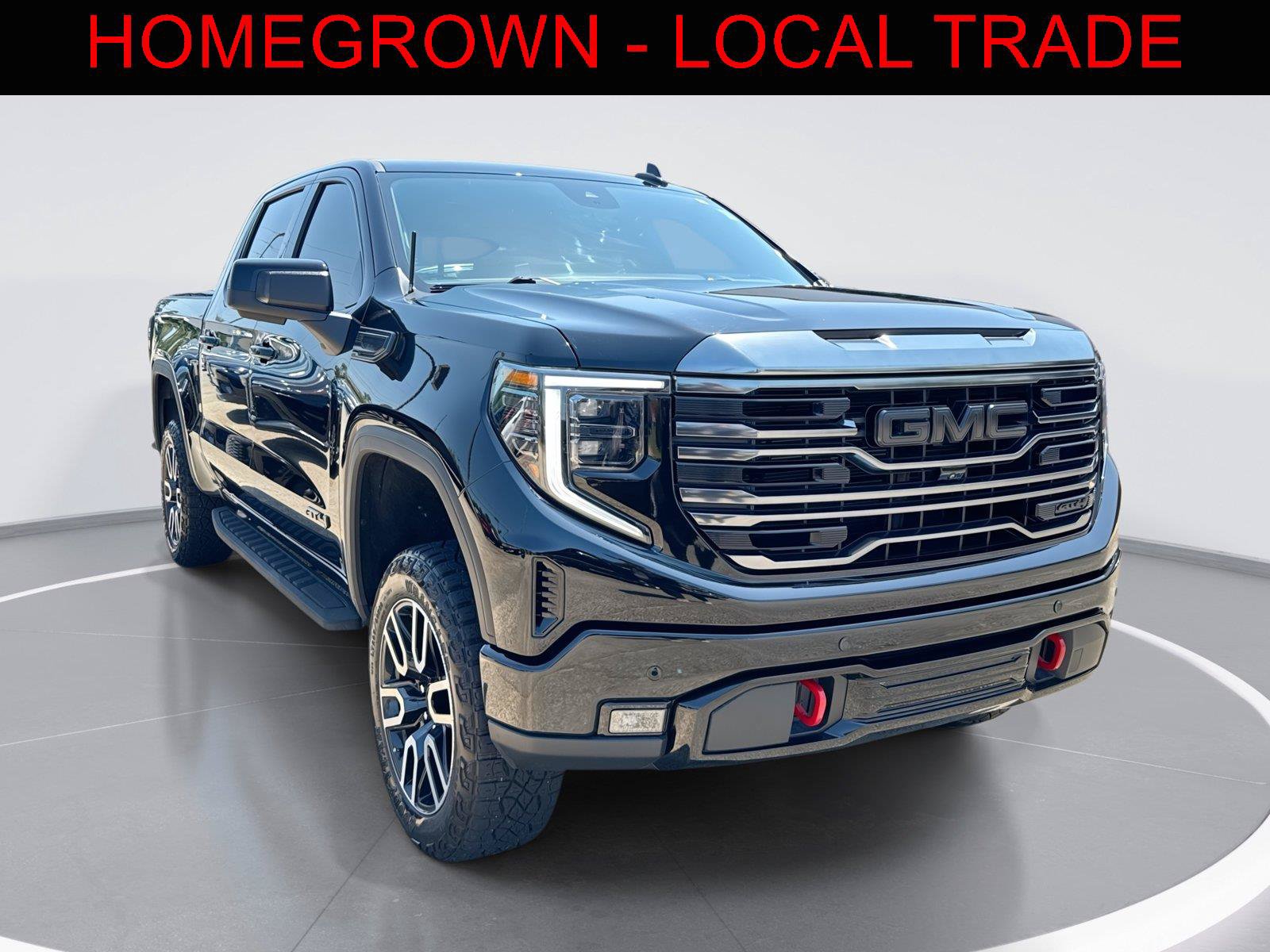 Used 2024 GMC Sierra 1500 AT4 w/ Technology Package AWD/4WD image 1