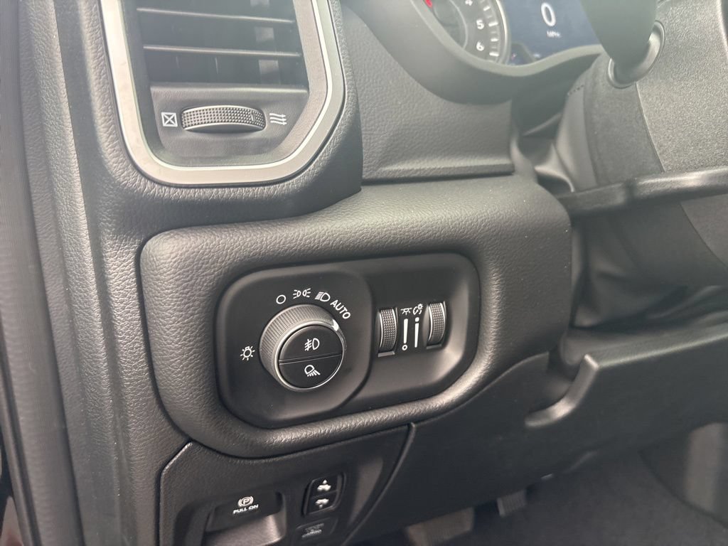 New 2026 RAM 1500 Big Horn AWD/4WD image 18