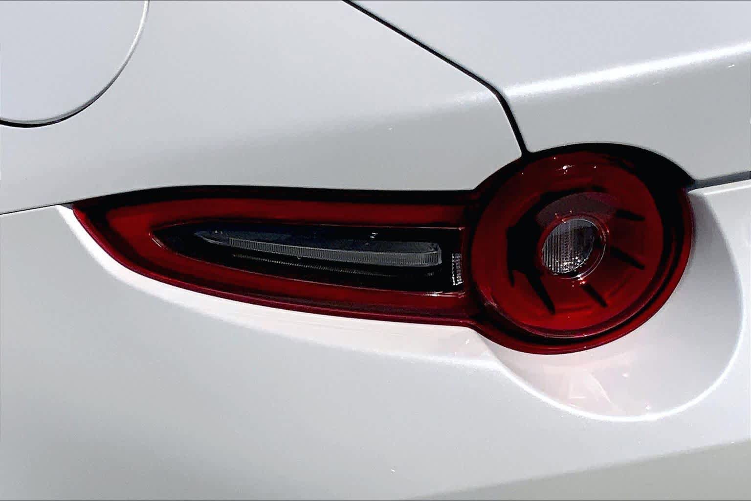 Used 2025 MAZDA MX-5 Miata RF Grand Touring RWD image 23