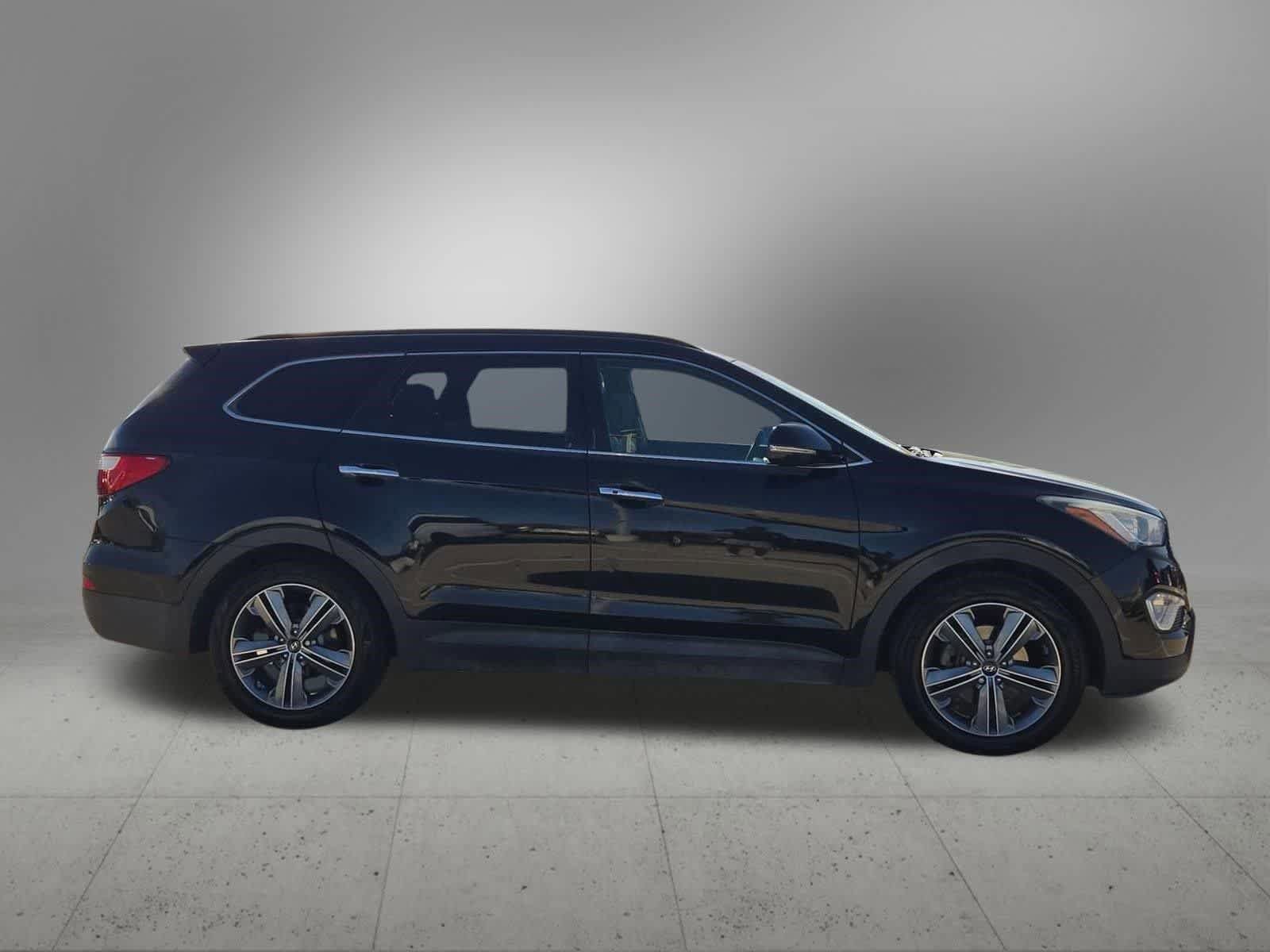Used 2015 Hyundai Santa Fe GLS w/ Option Group 02 FWD image 7