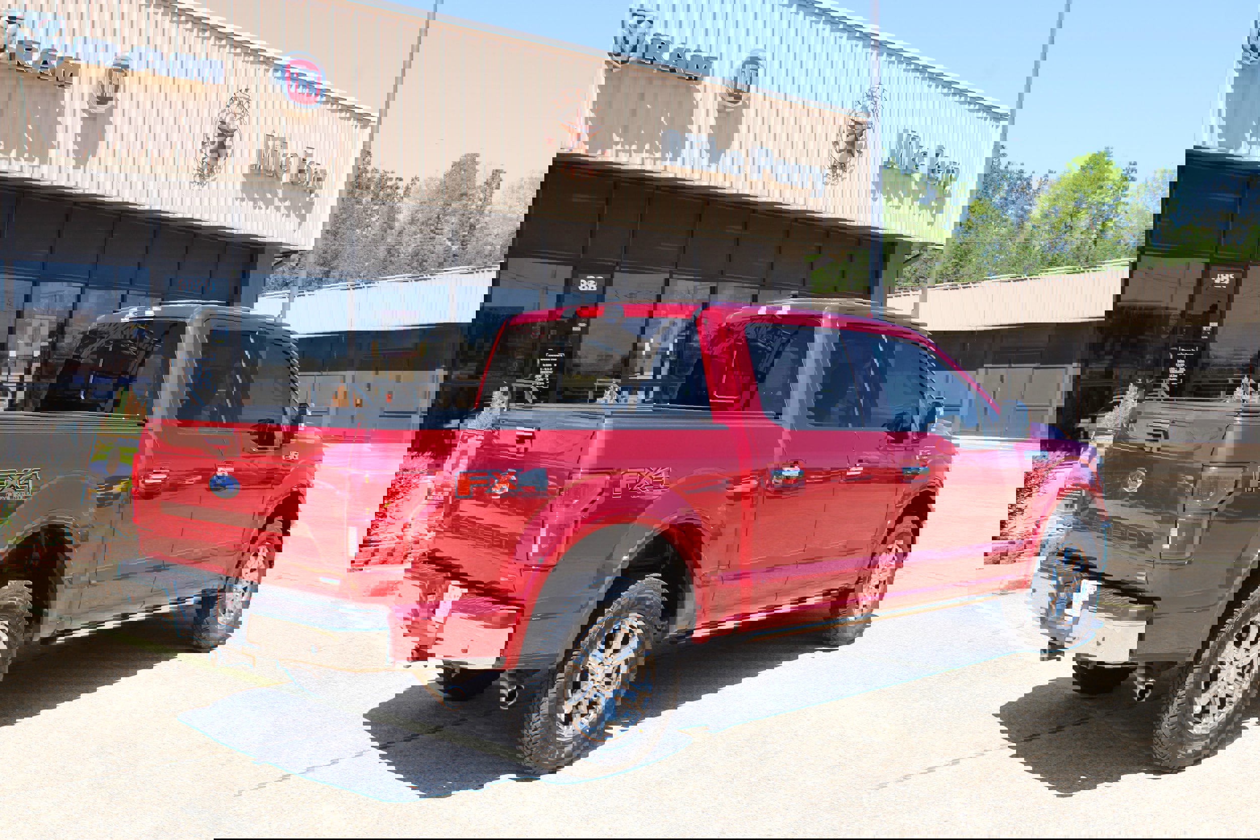 Used 2018 Ford F150 Lariat w/ Equipment Group 502A Luxury image 7