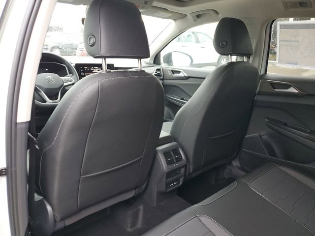 New 2026 Volkswagen Taos SE image 12