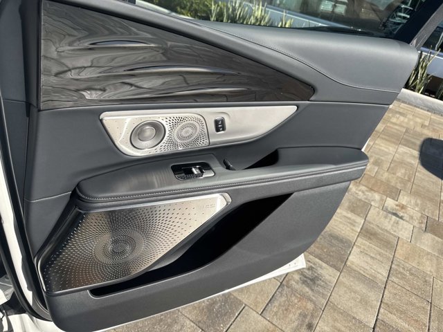 New 2026 Lincoln Nautilus Reserve AWD/4WD image 16