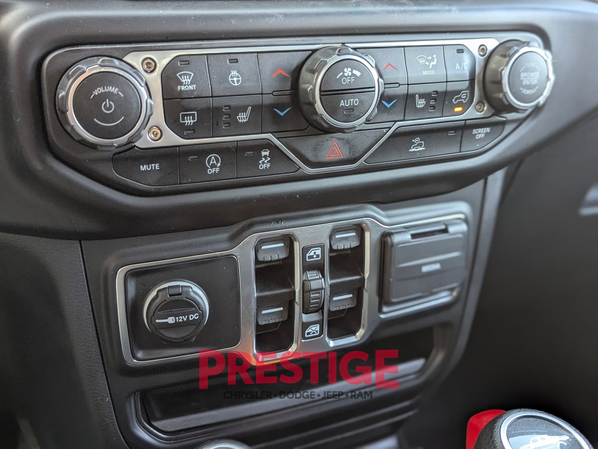 Used 2023 Jeep Gladiator Willys image 25