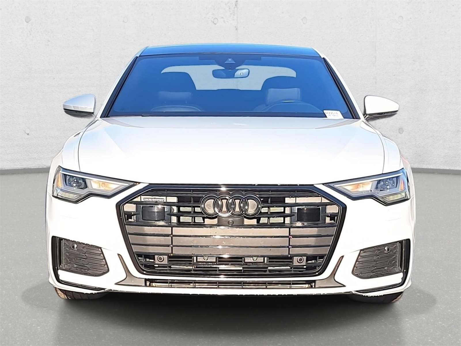 Used 2023 Audi A6 Premium Plus image 2