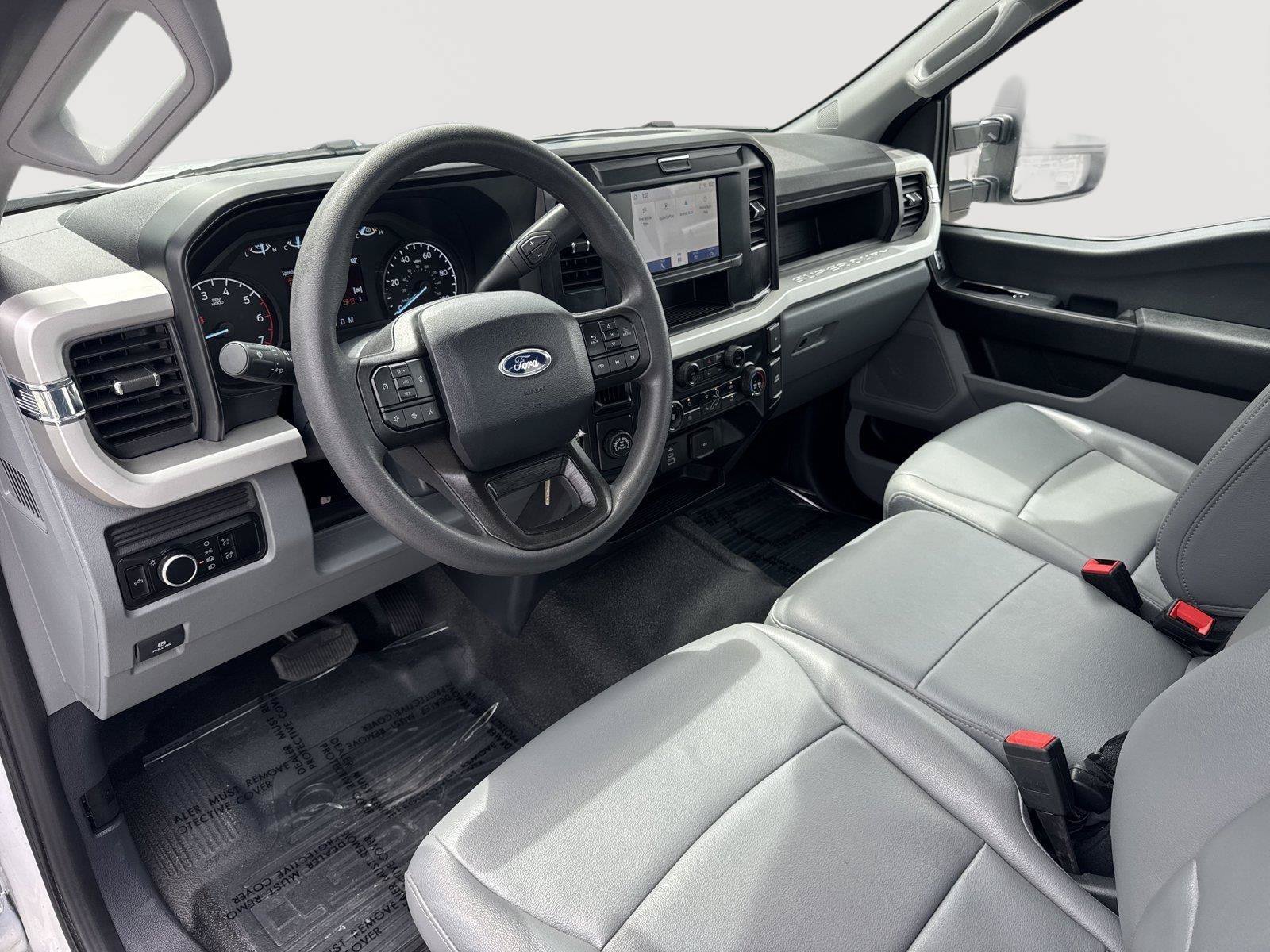 Used 2025 Ford F250 XL RWD image 10
