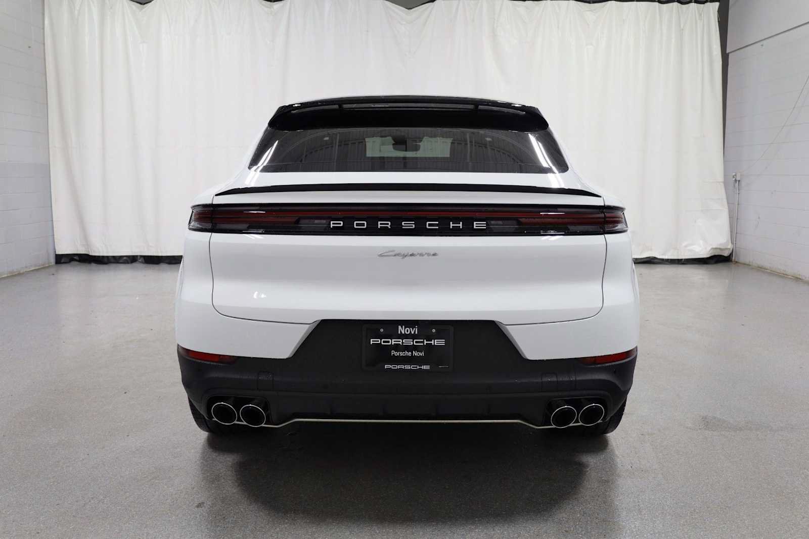 New 2026 Porsche Cayenne Coupe AWD/4WD image 7