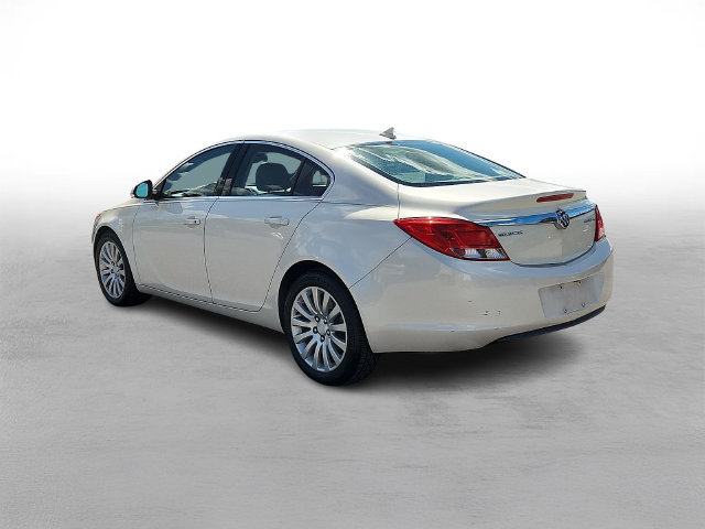 Used 2012 Buick Regal Leather FWD image 4