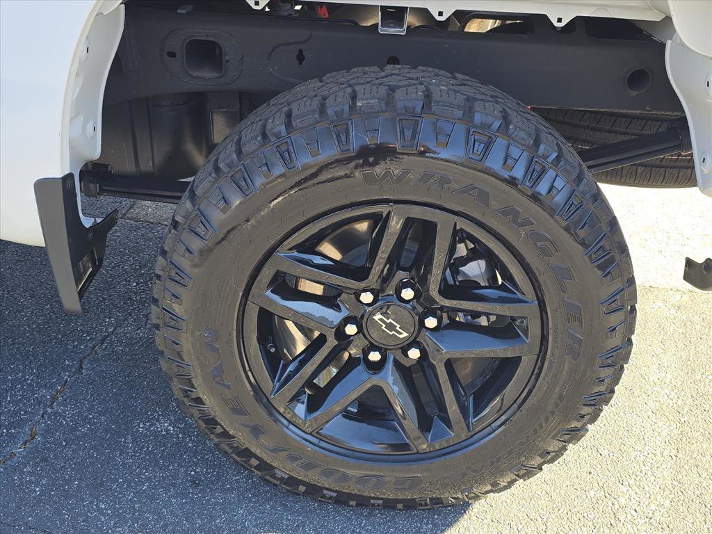 Certified 2023 Chevrolet Silverado 1500 Custom Trail Boss image 8