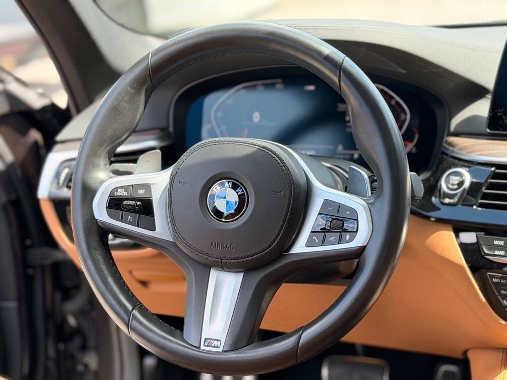 Used 2020 BMW 530i w/ M Sport Package RWD image 14