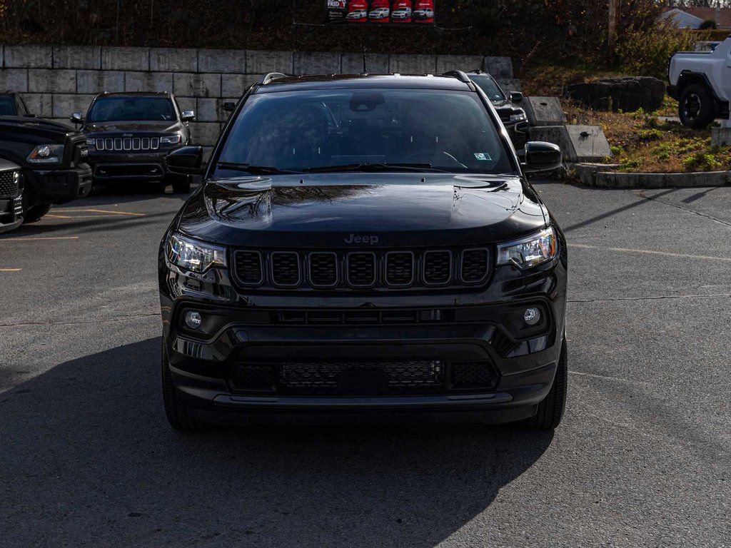 New 2026 Jeep Compass Latitude image 2