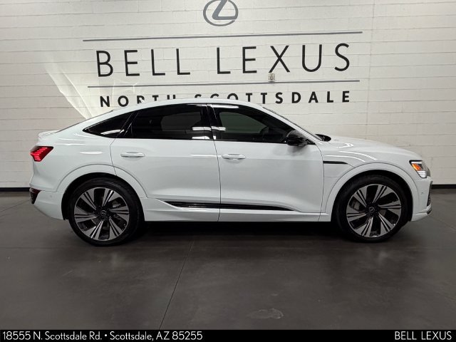 Used 2024 Audi Q8 e-tron Prestige w/ Prestige Package AWD/4WD image 3