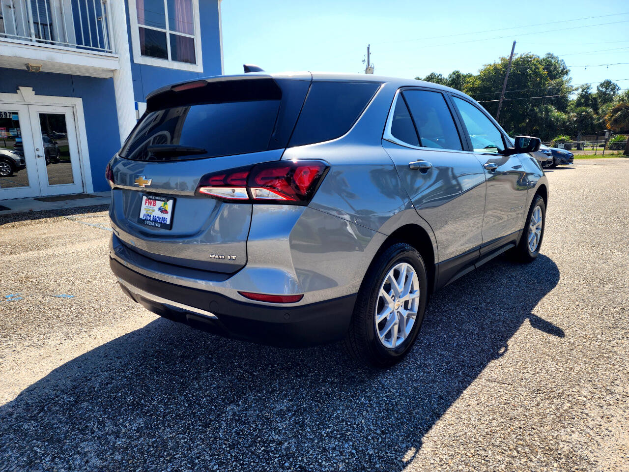 Used 2024 Chevrolet Equinox LT w/ Driver Convenience Package image 5