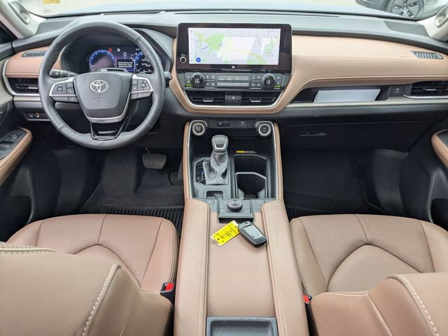 Used 2026 Toyota Grand Highlander AWD image 24