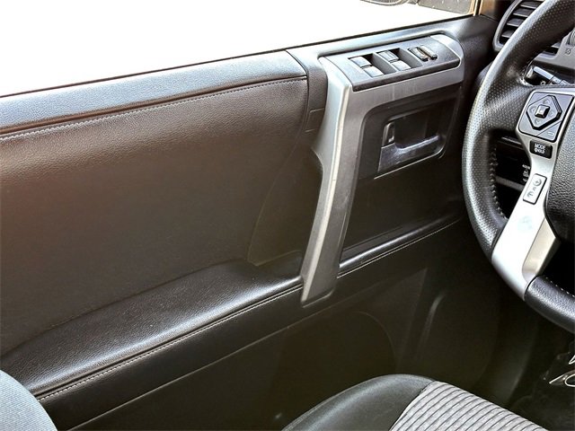 Used 2016 Toyota 4Runner SR5 image 25