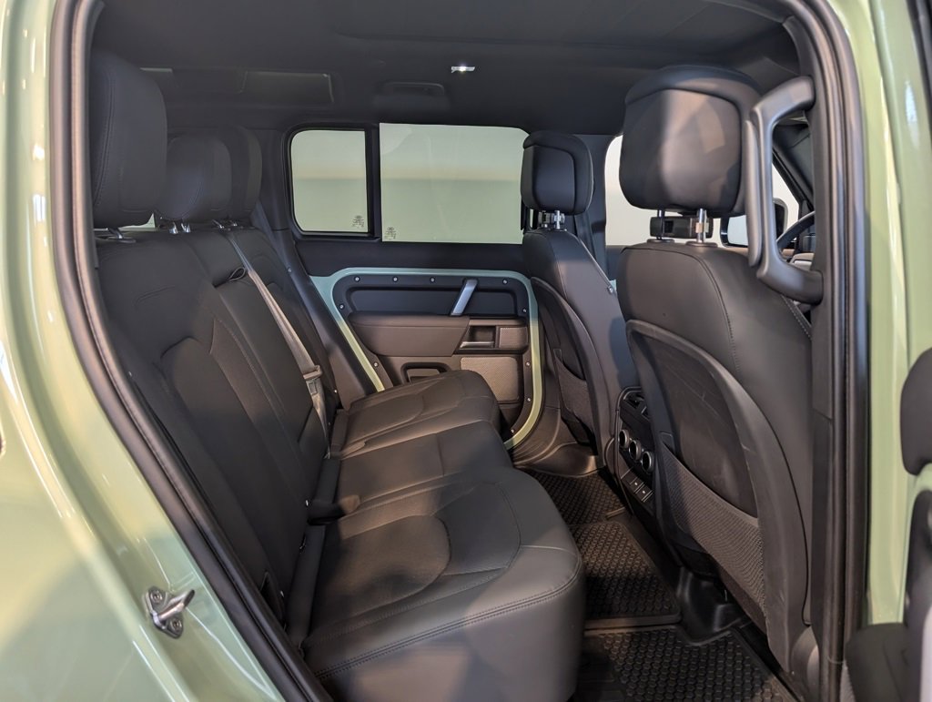 Used 2023 Land Rover Defender 110 75th Limited Edition image 29