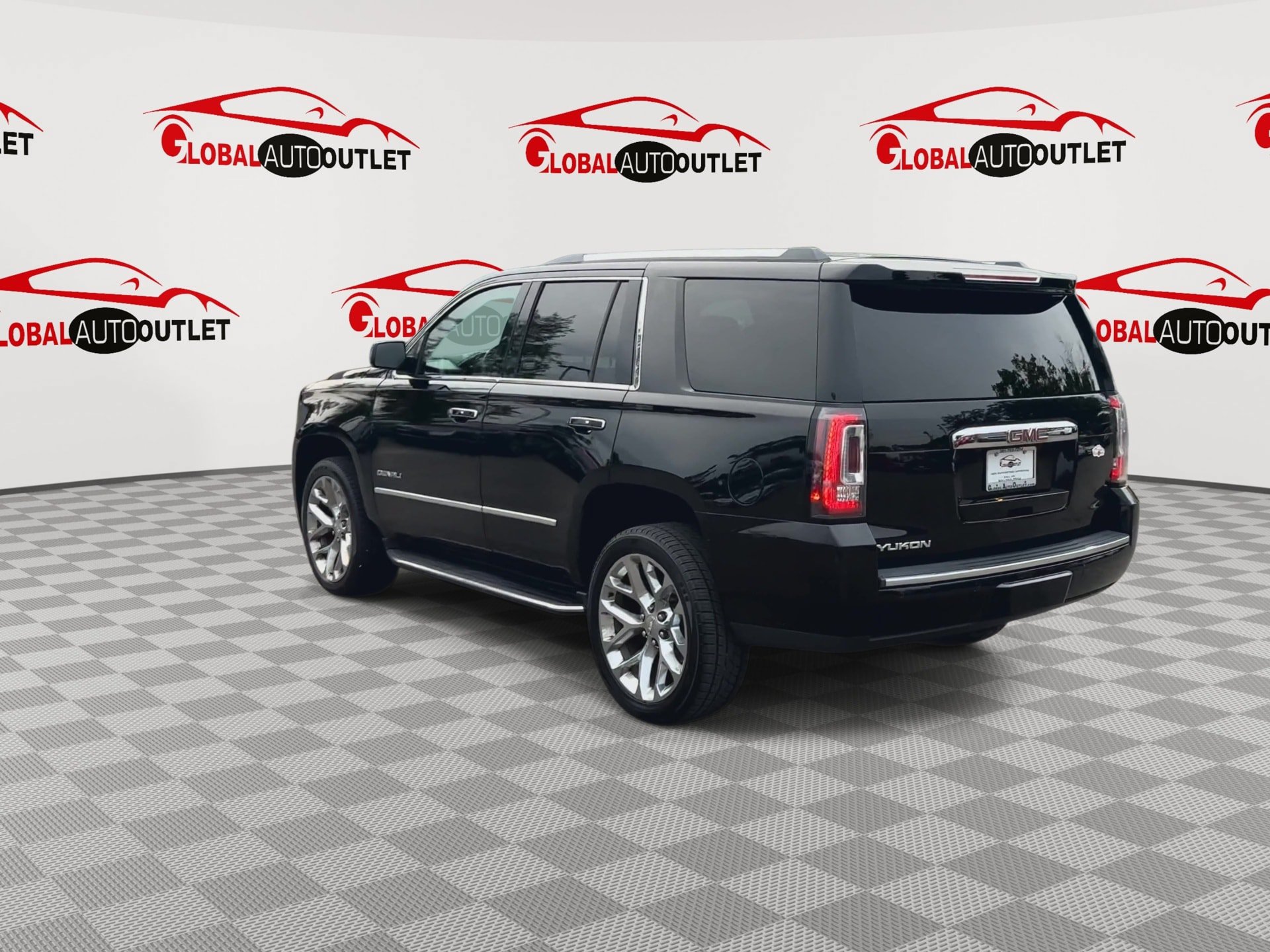Used 2019 GMC Yukon Denali w/ Open Road Package AWD/4WD image 6