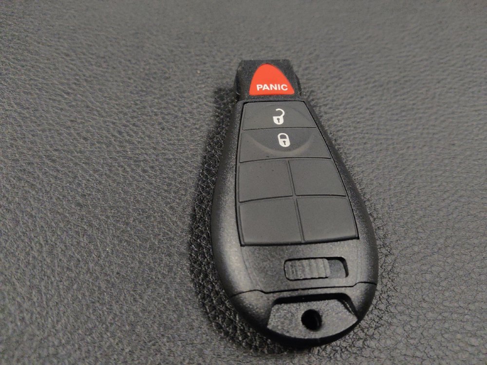 Used 2015 Jeep Cherokee Sport FWD image 32