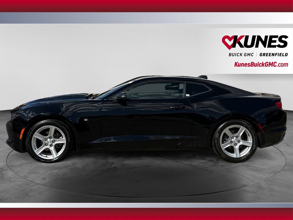 Used 2023 Chevrolet Camaro LT RWD image 6