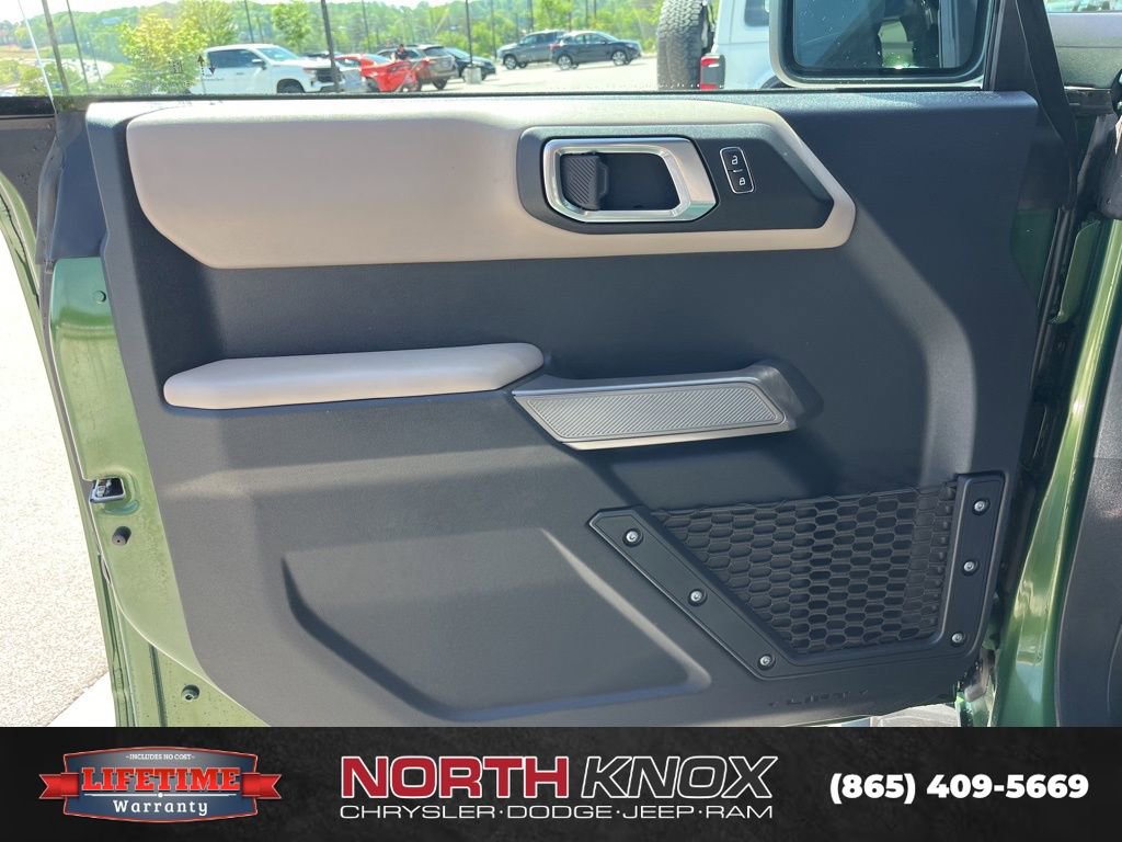 Used 2023 Ford Bronco Wildtrak image 5