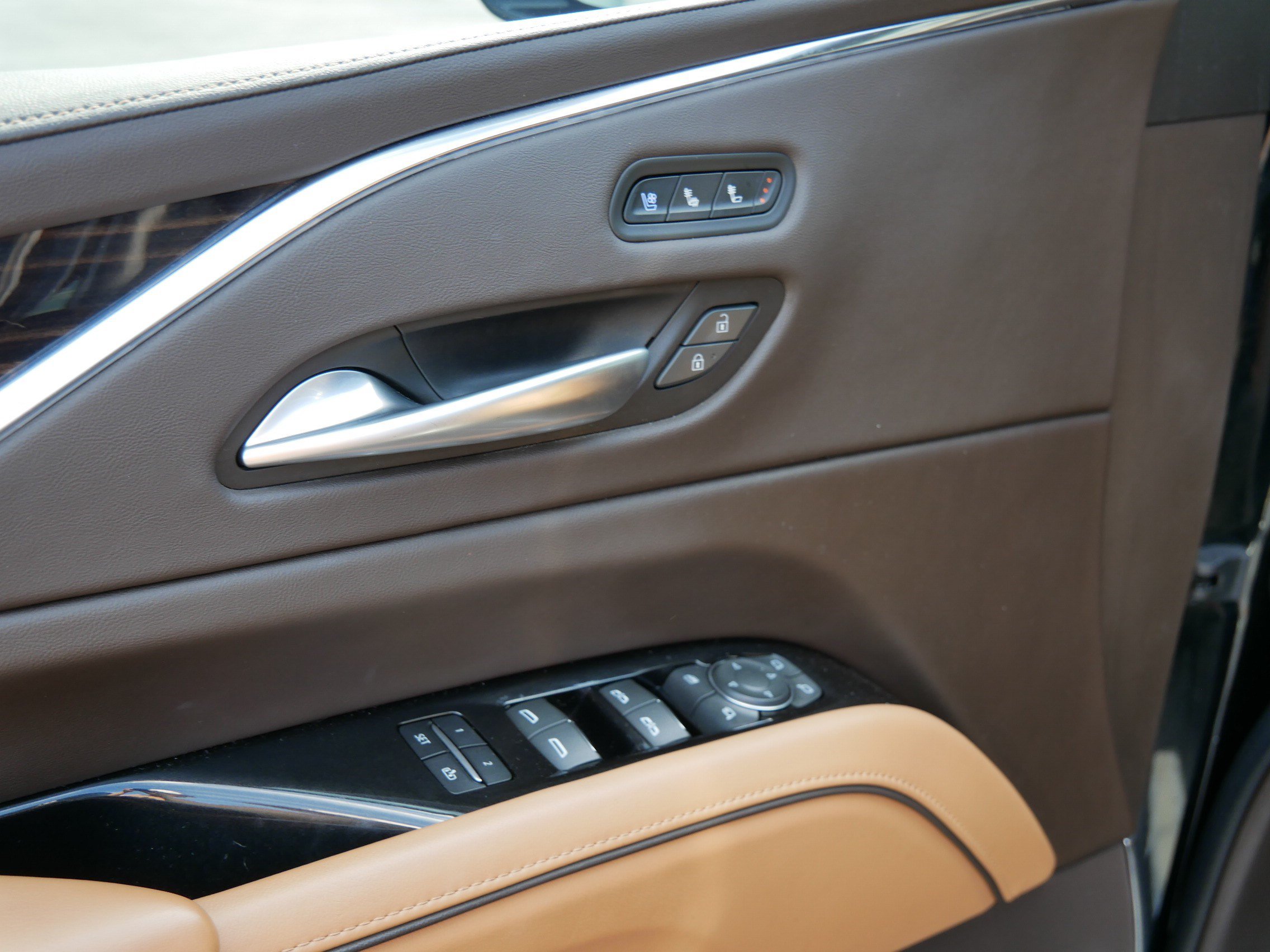 Used 2023 Cadillac Escalade Sport AWD/4WD image 19
