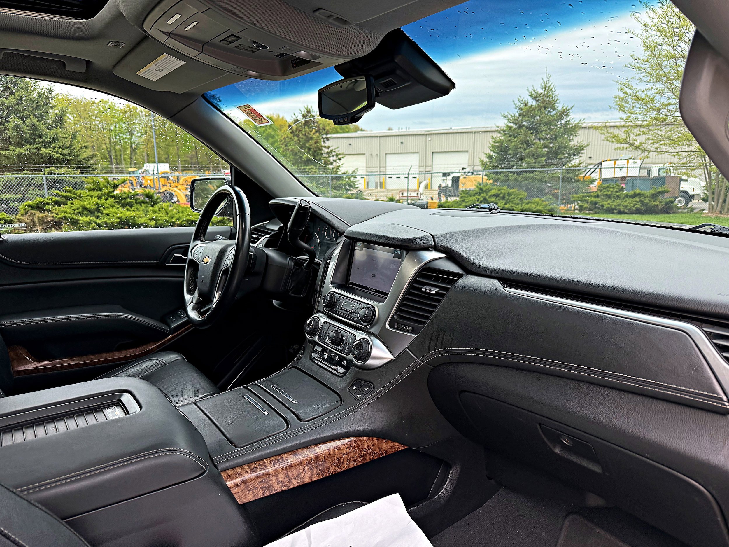 Used 2019 Chevrolet Suburban Premier AWD/4WD image 23