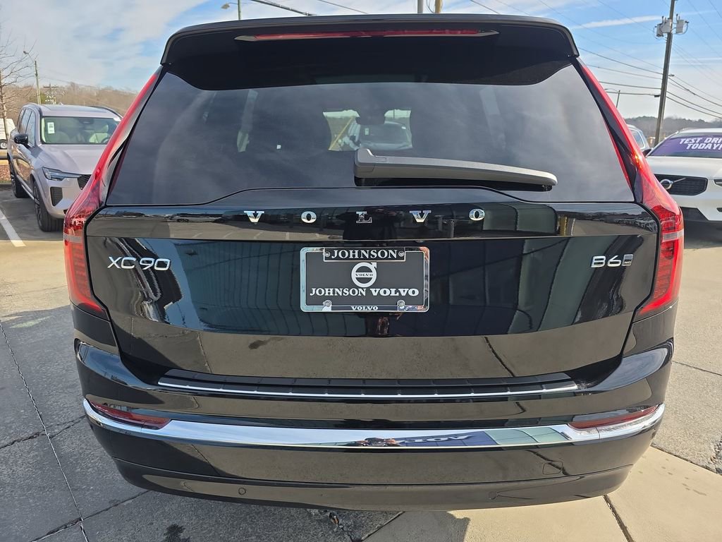 New 2026 Volvo XC90 B6 Plus w/ Protection Package Premier image 6