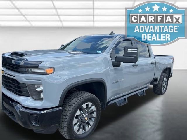 Used 2025 Chevrolet Silverado 2500 Custom AWD/4WD image 3
