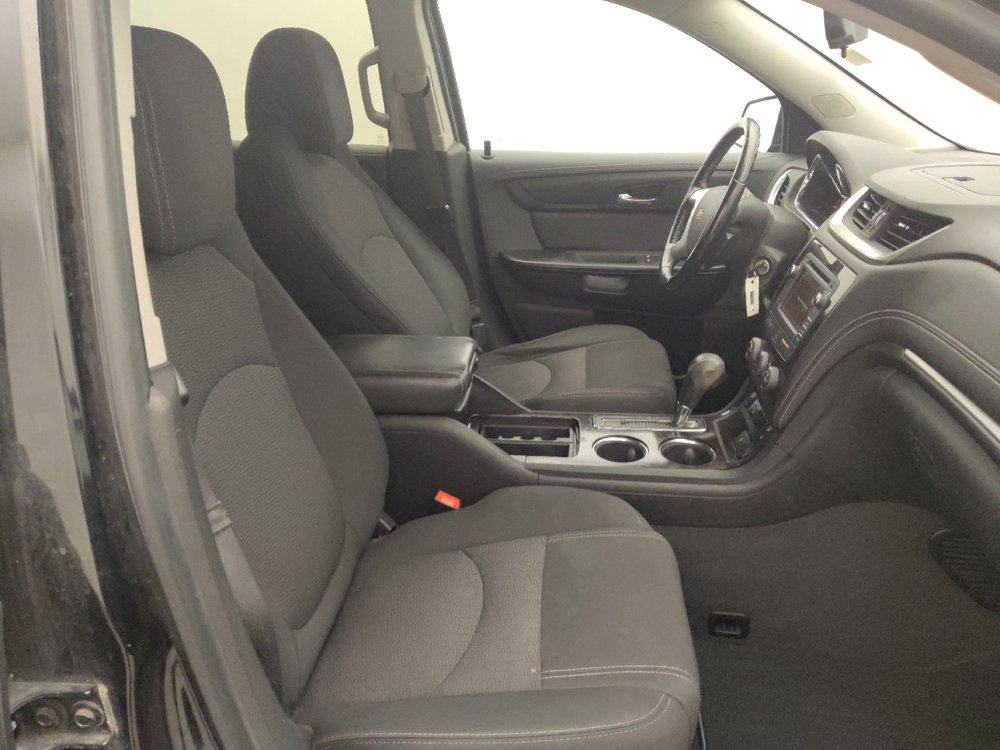 Used 2017 Chevrolet Traverse LT w/ Style and Technology Package FWD image 21