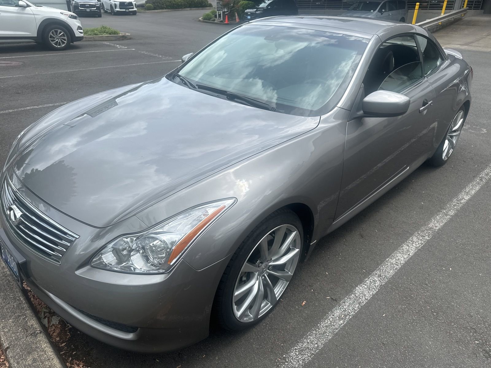 Used 2009 INFINITI G37 Convertible w/ Premium Pkg RWD image 1