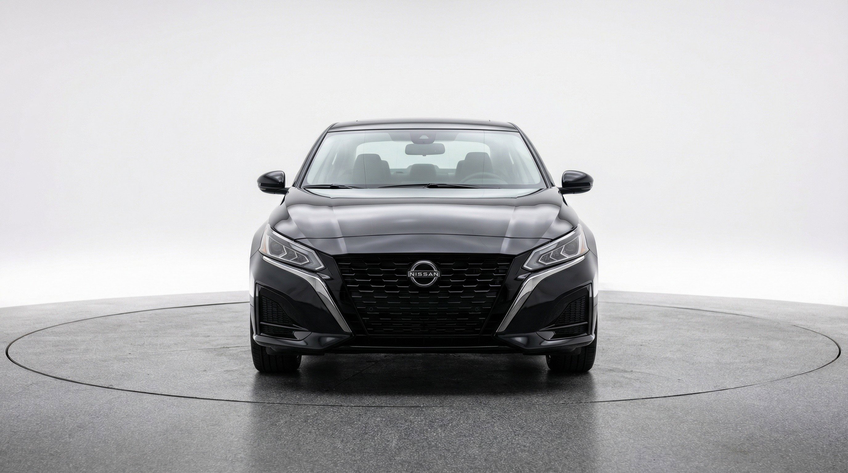 Used 2025 Nissan Altima 2.5 SV image 2