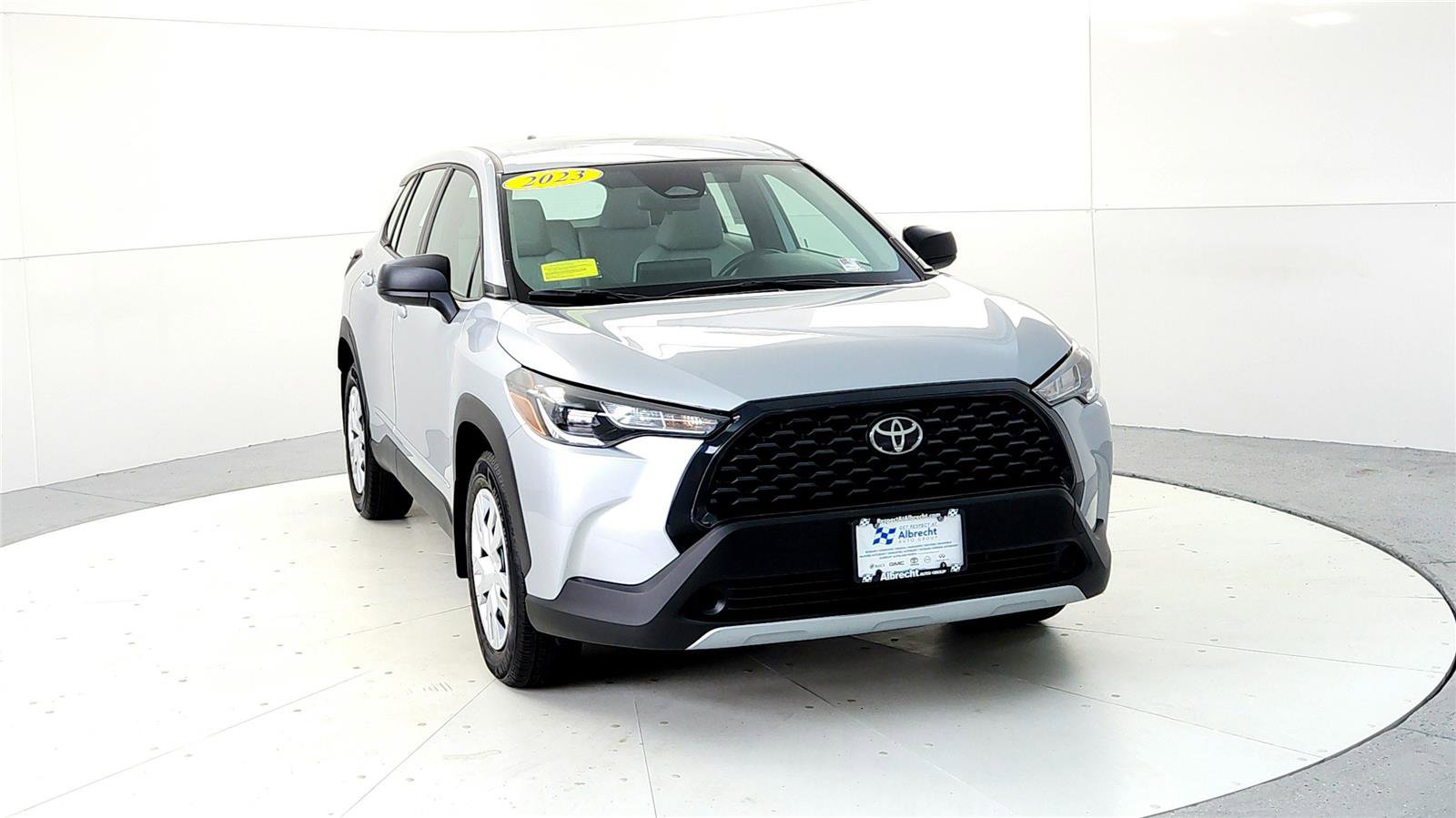 Certified 2023 Toyota Corolla Cross L image 8