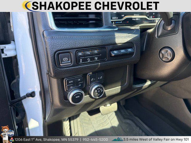Used 2023 GMC Yukon Denali AWD/4WD image 5