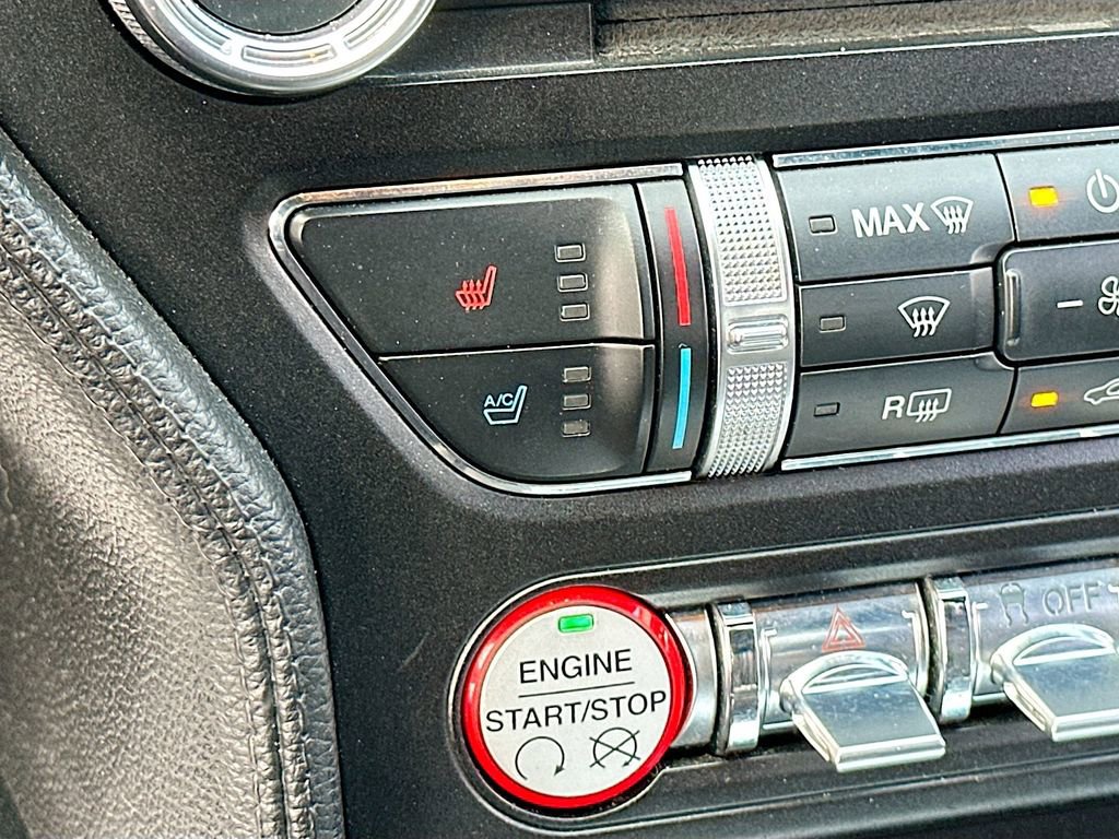 Used 2015 Ford Mustang Premium image 19