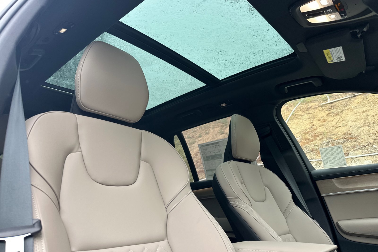 New 2026 Volvo XC90 B6 Plus w/ Protection Package Premier image 14